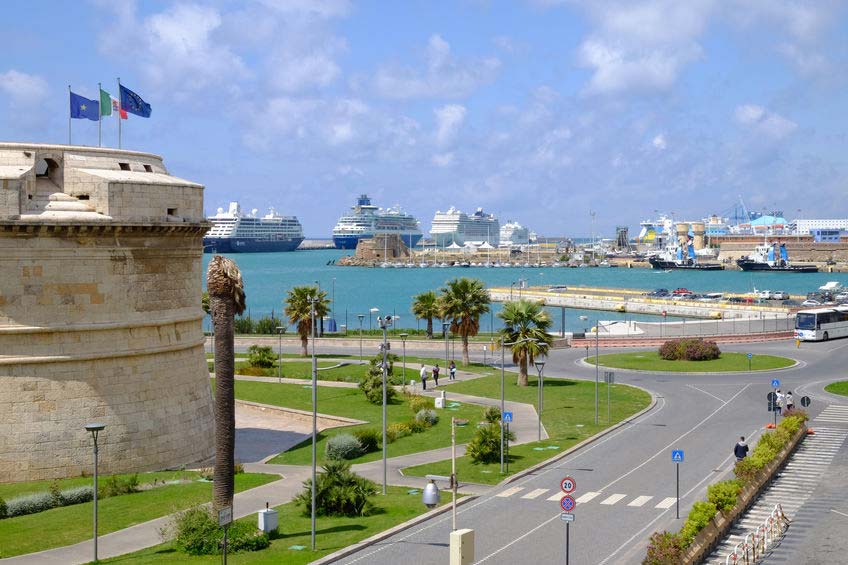 Port of Civitavecchia to/from Rome - Taxi & Shuttle Service to transfer FCO